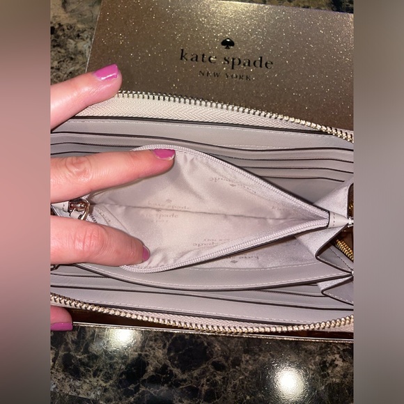 Kate Spade Glimmer Boxed Large Continental Wallet♠️✨ - Picture 5 of 9